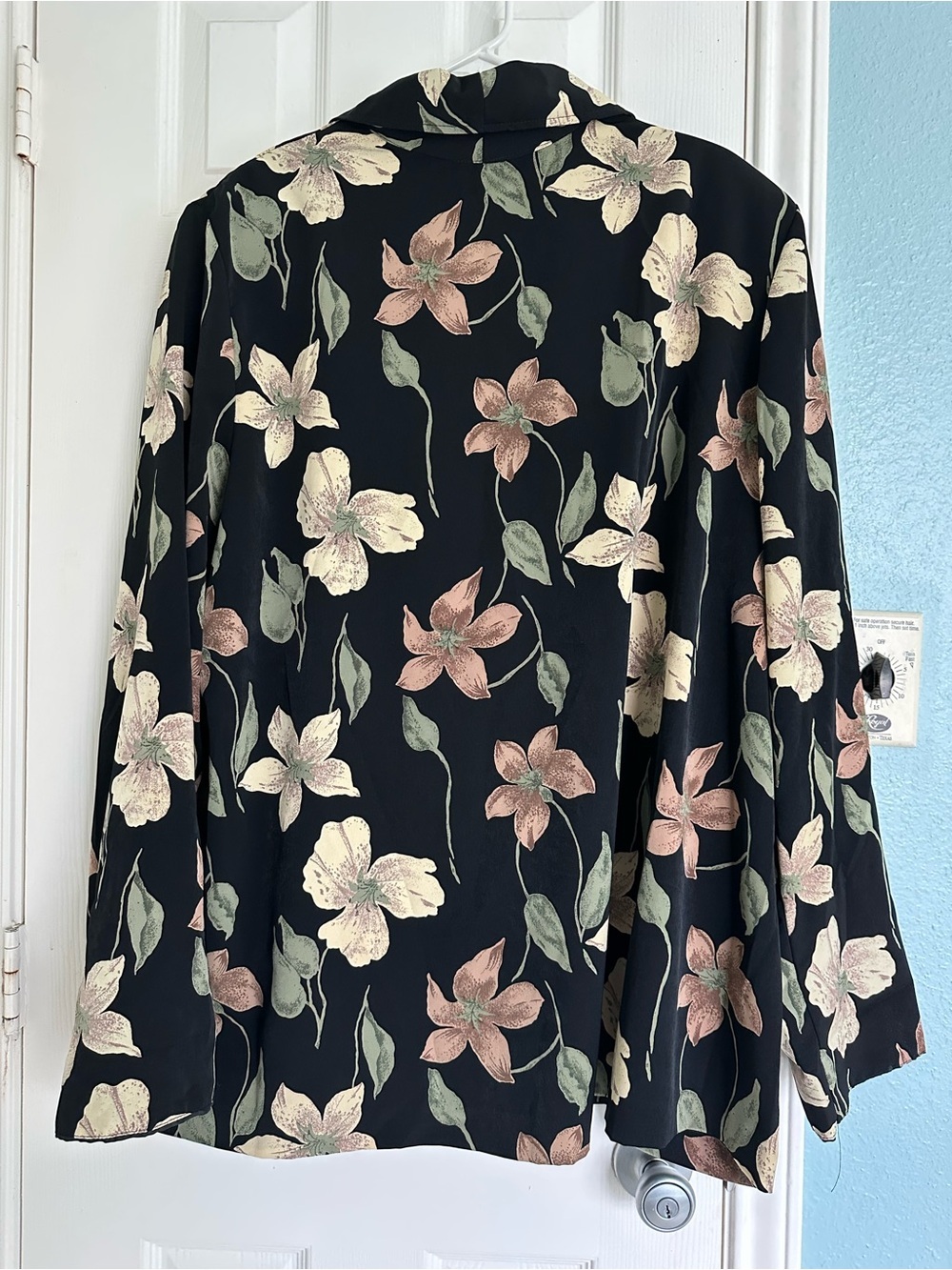Vintage Fashion Bug Silky Blazer Size 26-28 Black Floral Bohemian - Picture 2 of 5